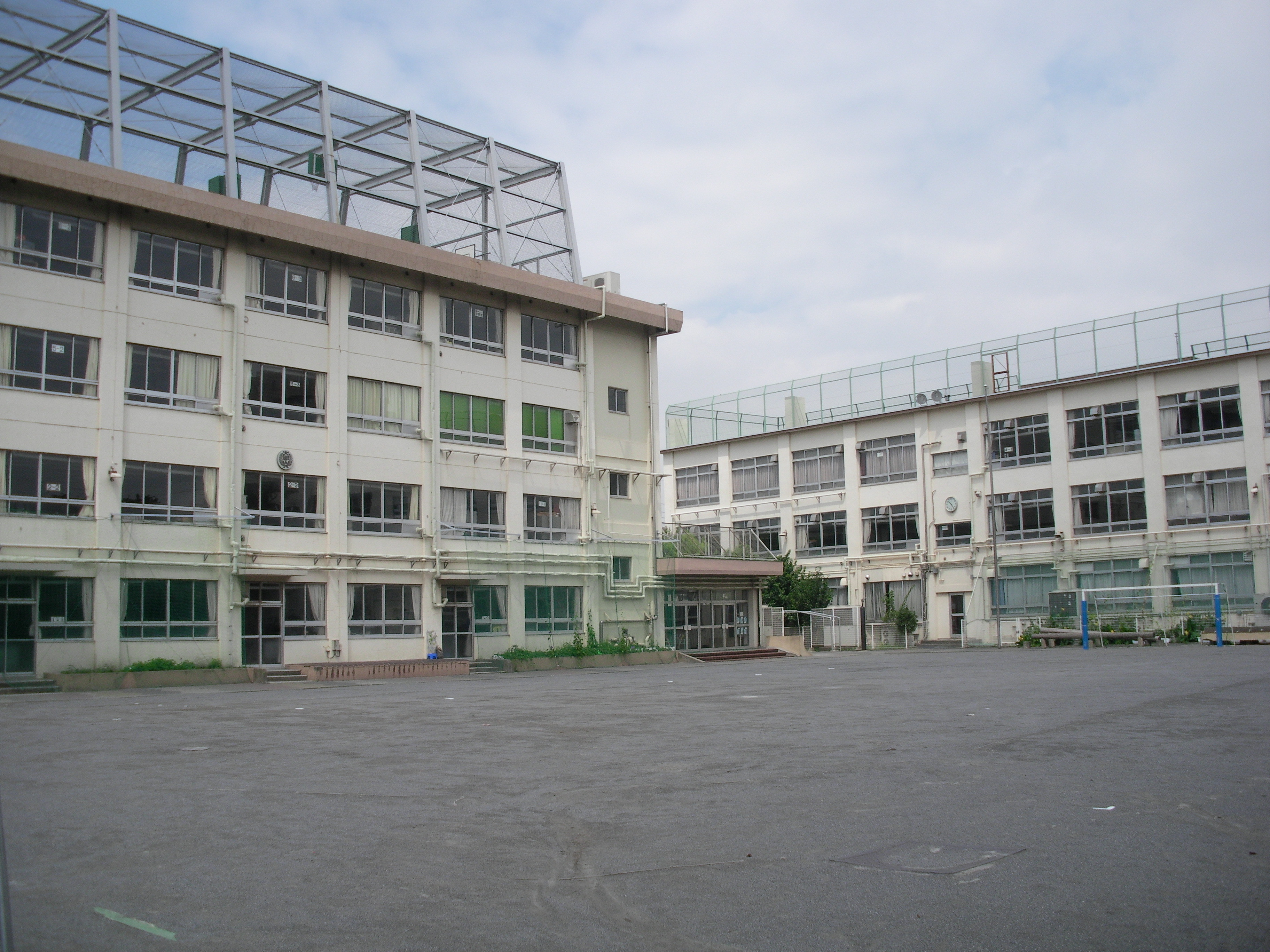 大岡山小学校校舎写真
