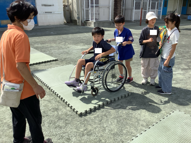 「実際に体験している様子①」
