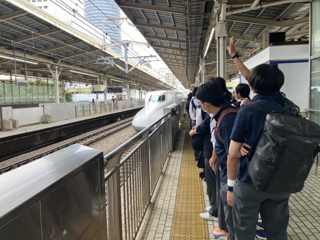 ホームでの様子