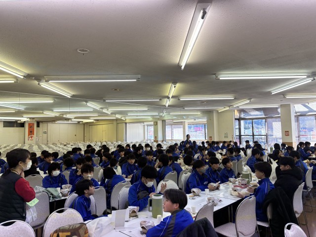 今日のお昼は釜めし
