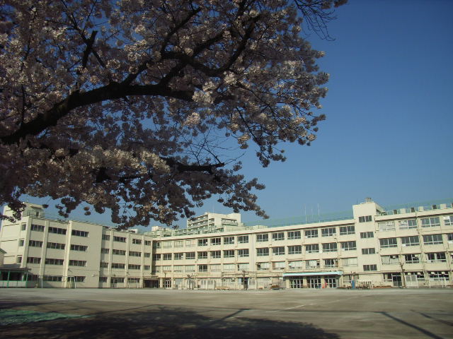 校舎全景