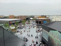 大屋根リングの上から